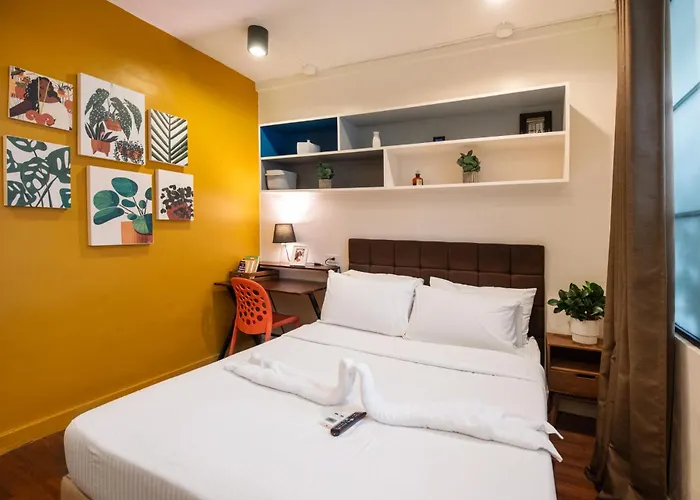 Homey And Cozey Poblacion Makati S01